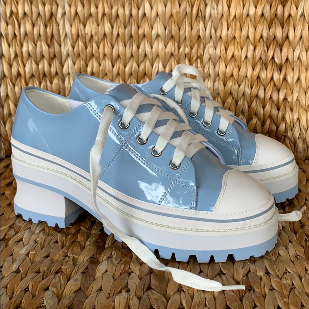 NIB 💙 Sugar Thrillz Patent Platform Sneakers - Picture 2 of 8
